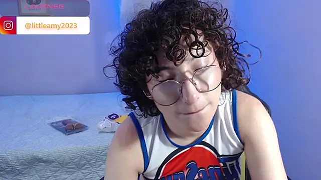 Snapshot of little__amy_ chatting on January 2025 04:11:02 PM little amy online show from January 2025 04:11:02 PM