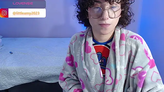 Snapshot of little__amy_ chatting on January 2025 08:39:01 PM little amy online show from January 2025 08:39:01 PM