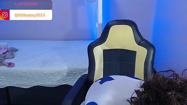 Snapshot of little__amy_ chatting on January 2025 11:43:02 PM little amy online show from January 2025 11:43:02 PM