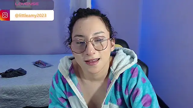 Snapshot of little__amy_ chatting on January 2025 03:00:01 PM little amy online show from January 2025 03:00:01 PM