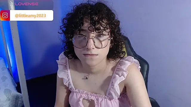 Snapshot of little__amy_ chatting on February 2025 02:58:01 AM little amy online show from February 2025 02:58:01 AM