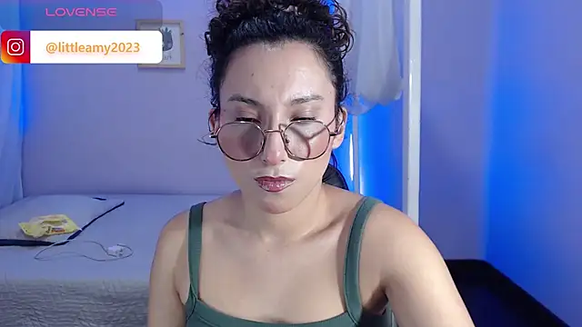 Snapshot of little__amy_ chatting on March 2025 12:26:02 AM little amy online show from March 2025 12:26:02 AM