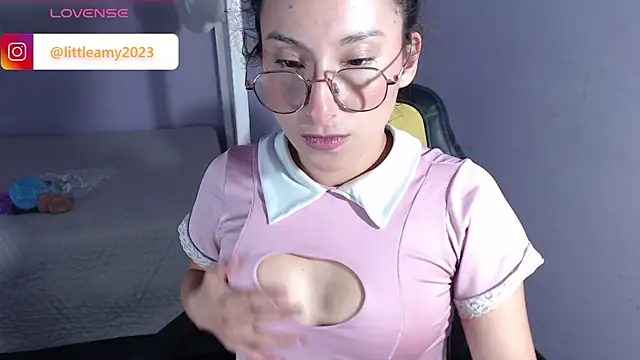 Snapshot of little__amy_ chatting on March 2025 01:46:02 AM little amy online show from March 2025 01:46:02 AM