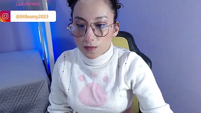 Snapshot of little__amy_ chatting on March 2025 12:18:02 AM little amy online show from March 2025 12:18:02 AM
