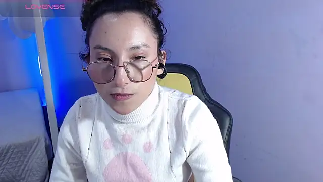 Snapshot of little__amy_ chatting on March 2025 03:33:02 AM little amy online show from March 2025 03:33:02 AM