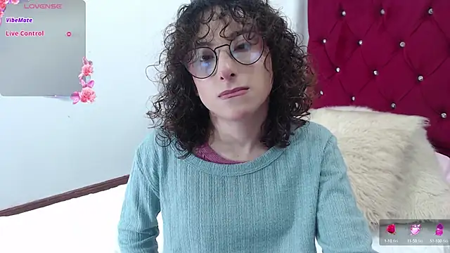 Snapshot of little__amy_ chatting on September 2025 09:16:02 PM little amy online show from September 2025 09:16:02 PM