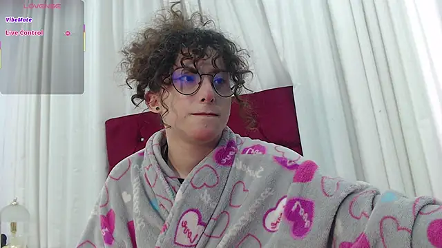 Snapshot of little__amy_ chatting on October 2025 07:45:01 PM little amy online show from October 2025 07:45:01 PM