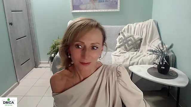HornyMilf 777 online show from July 2026 07:43:01 AM