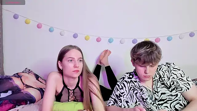 Emily and Ilumi online show from December 2024 12:20:01 AM