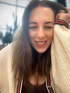 MommmyYummy online show from May 2026 12:01:02 PM