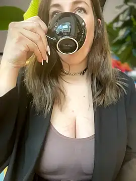 MommmyYummy online show from June 2026 09:48:02 AM