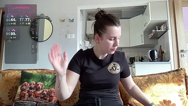 Snapshot of Teylor_Love chatting on February 2025 12:23:02 PM Teylor Love online show from February 2025 12:23:02 PM