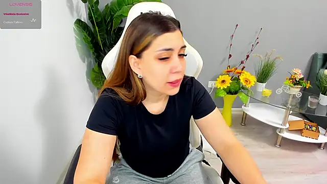 EveEvian online show from May 2026 08:28:02 PM