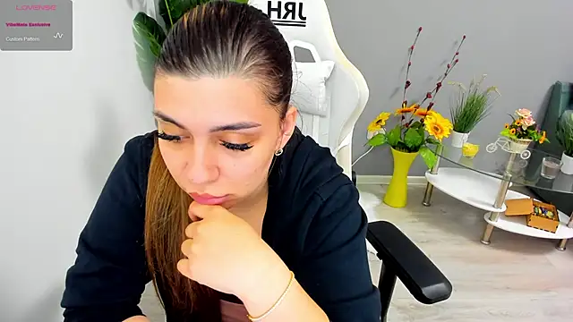 EveEvian online show from May 2026 07:20:02 PM