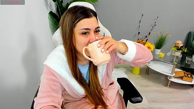 EveEvian online show from May 2026 09:49:02 AM