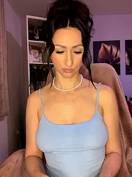 Snapshot of KatyEvanss chatting on October 2025 05:14:02 PM KatyEvanss online show from October 2025 05:14:02 PM