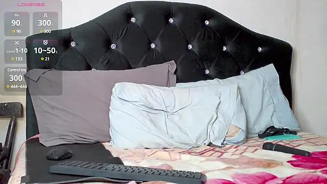 Snapshot of nonawhitemm chatting on February 2025 08:19:02 AM nonawhitemm online show from February 2025 08:19:02 AM