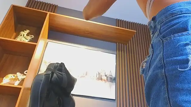 Alahia Rodriguez online show from April 2026 07:30:01 PM