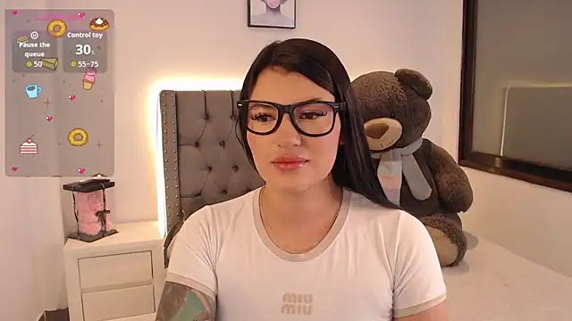 Nicols66 online show from May 2026 11:32:01 PM