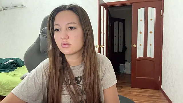 Nelly Fischer online show from December 2024 05:04:02 PM