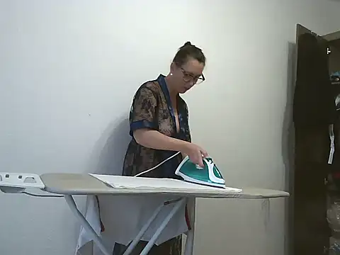 Snapshot of Ulyana72882 chatting on December 2024 09:33:01 AM Ulyana72882 online show from December 2024 09:33:01 AM