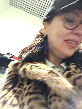 Snapshot of Ulyana72882 chatting on December 2024 12:22:01 PM Ulyana72882 online show from December 2024 12:22:01 PM