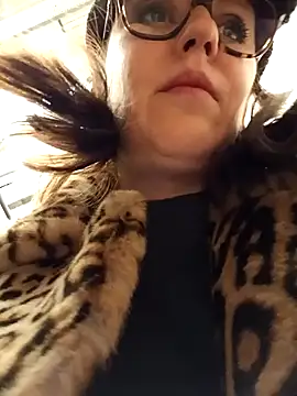 Snapshot of Ulyana72882 chatting on December 2024 11:47:01 AM Ulyana72882 online show from December 2024 11:47:01 AM