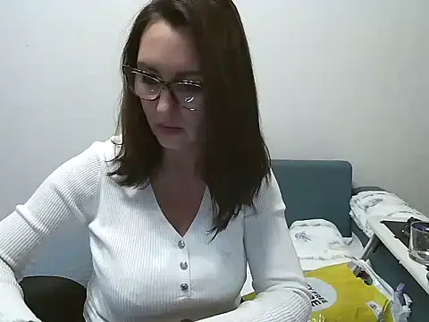 Snapshot of Ulyana72882 chatting on December 2024 09:28:02 PM Ulyana72882 online show from December 2024 09:28:02 PM