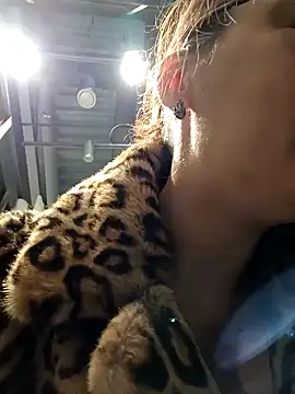 Snapshot of Ulyana72882 chatting on January 2025 12:14:01 PM Ulyana72882 online show from January 2025 12:14:01 PM