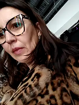 Snapshot of Ulyana72882 chatting on January 2025 03:18:01 PM Ulyana72882 online show from January 2025 03:18:01 PM