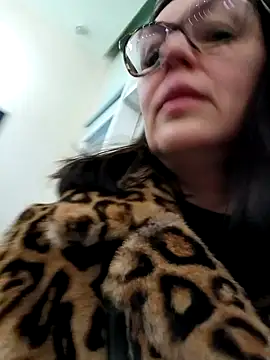 Snapshot of Ulyana72882 chatting on January 2025 07:00:01 AM Ulyana72882 online show from January 2025 07:00:01 AM