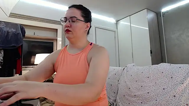 ILoveToFeelU online show from July 2026 10:34:02 PM