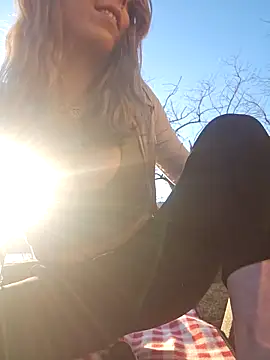 Mia Railey online show from February 2025 03:47:02 PM