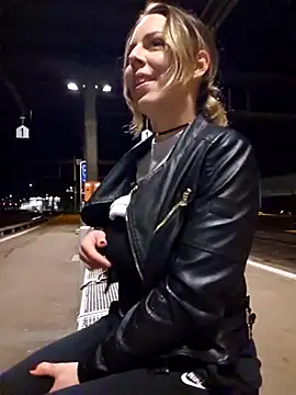 Mia Railey online show from March 2025 09:32:02 PM