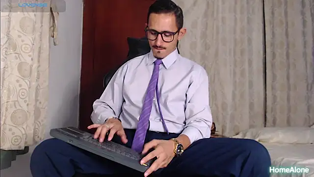 HomeAloneK online show from September 2025 07:18:02 PM