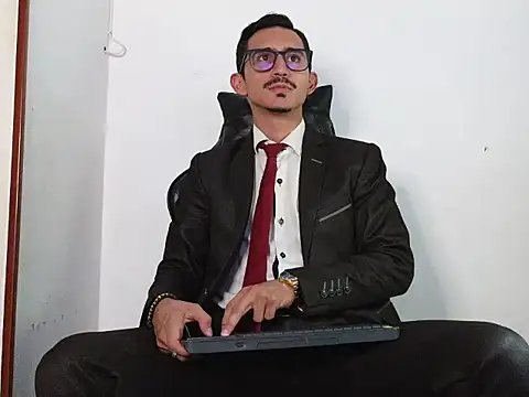 Snapshot of HomeAloneK chatting on January 2026 07:50:02 PM HomeAloneK online show from January 2026 07:50:02 PM