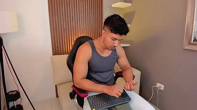 liam collins21 online show from January 2025 11:37:02 AM