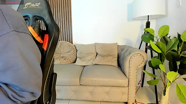 liam collins21 online show from October 2025 11:41:02 AM