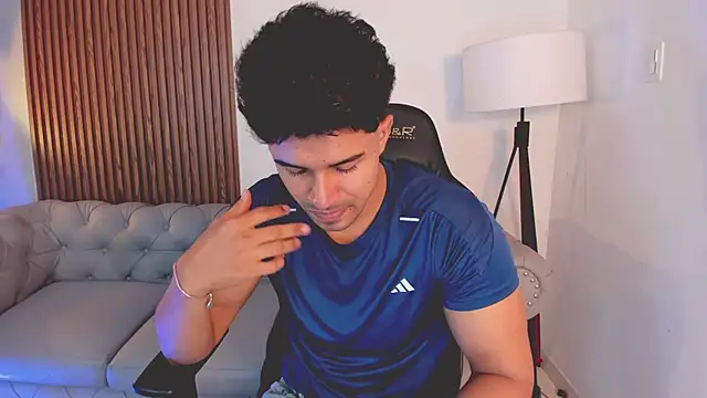 liam collins21 online show from October 2025 11:51:02 AM