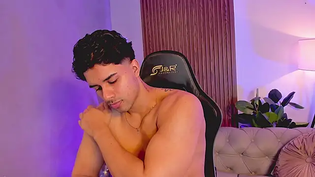 Snapshot of liam_collins21 chatting on December 2025 12:01:02 PM liam collins21 online show from December 2025 12:01:02 PM