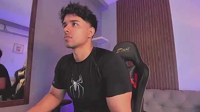 Snapshot of liam_collins21 chatting on January 2026 11:56:01 AM liam collins21 online show from January 2026 11:56:01 AM