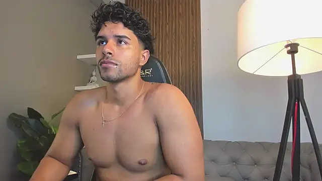 liam collins21 online show from April 2026 11:47:02 AM