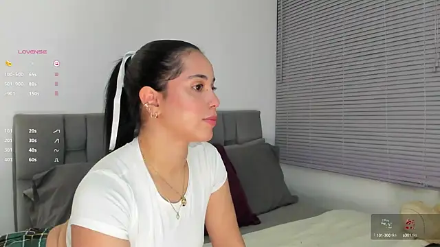 Gigi-bom online show from October 2025 12:41:02 AM