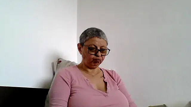 roseblak42 online show from April 2026 09:01:02 AM