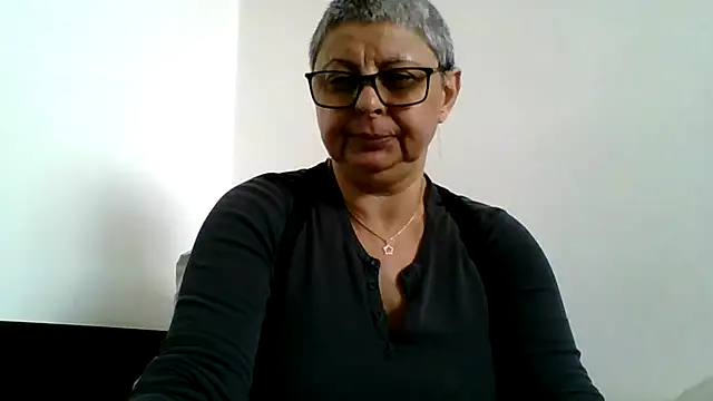 roseblak42 online show from April 2026 09:37:02 AM