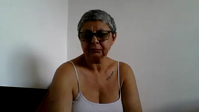 roseblak42 online show from July 2026 02:26:02 PM