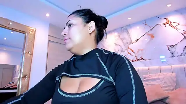 kiana cream online show from April 2026 11:26:01 AM