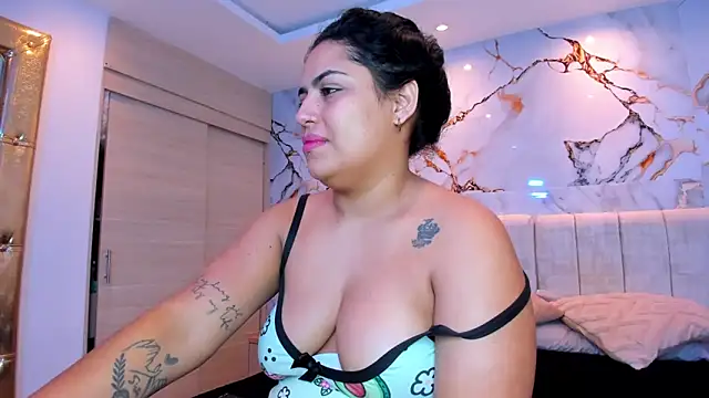 kiana cream online show from May 2026 01:50:01 PM