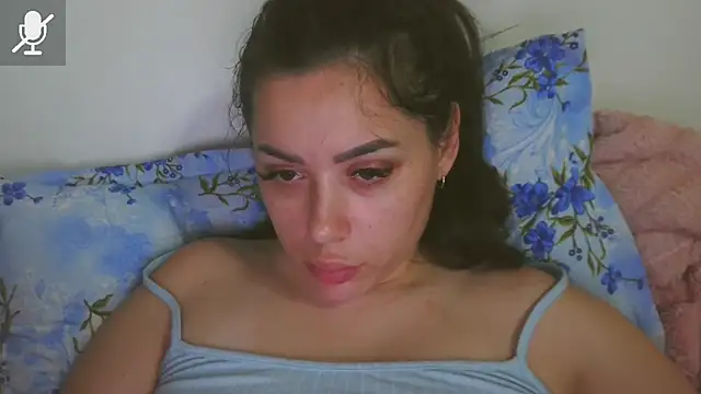 LovelyJulliette online show from May 2026 12:49:01 AM