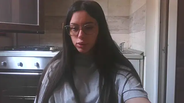 LovelyJulliette online show from May 2026 10:43:01 AM